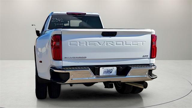 new 2025 Chevrolet Silverado 3500 car, priced at $80,000