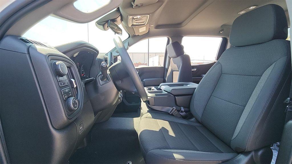 new 2026 Chevrolet Silverado 1500 car, priced at $42,250