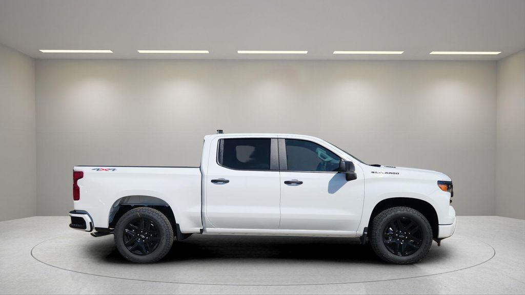 new 2026 Chevrolet Silverado 1500 car, priced at $42,250
