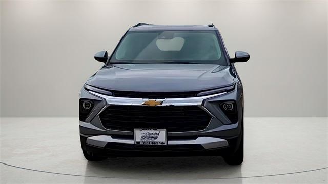 new 2025 Chevrolet TrailBlazer car, priced at $25,000