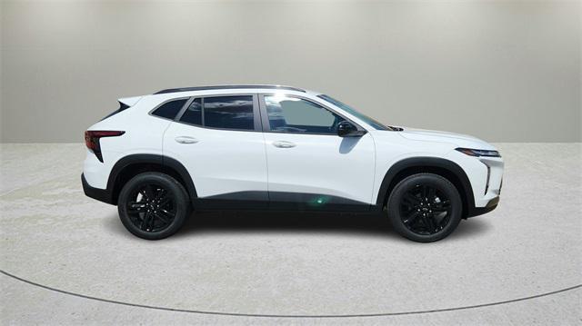 new 2025 Chevrolet Trax car, priced at $26,190