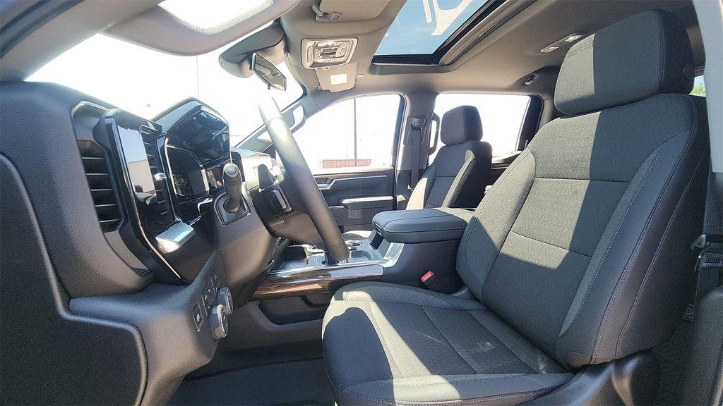 new 2025 Chevrolet Silverado 1500 car, priced at $56,000