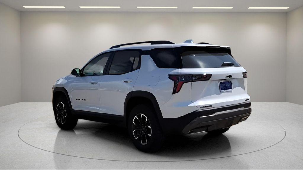 new 2026 Chevrolet Equinox car, priced at $32,000