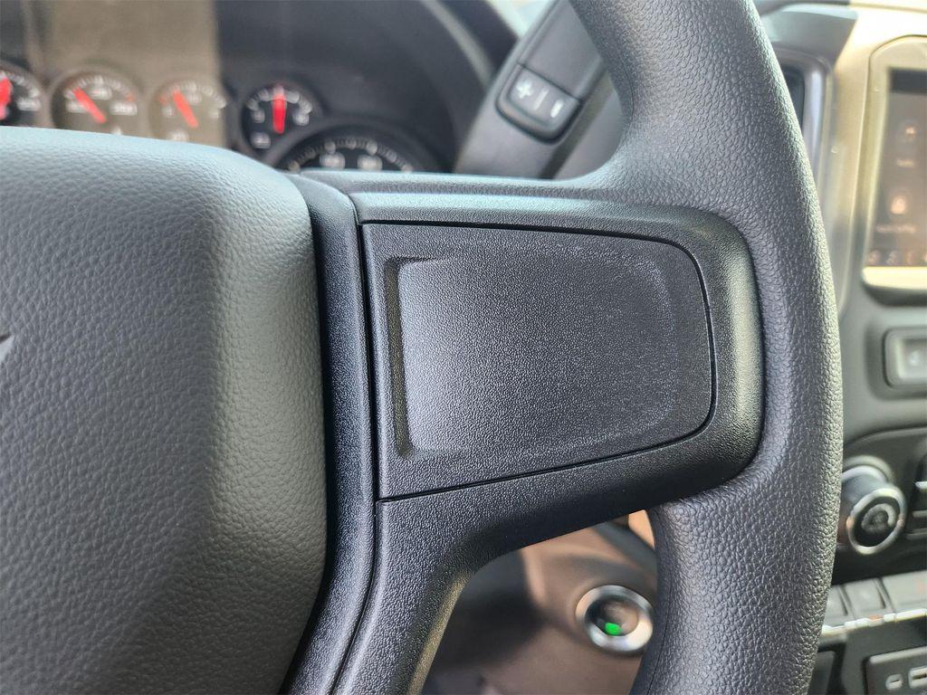 new 2025 Chevrolet Silverado 1500 car, priced at $39,250