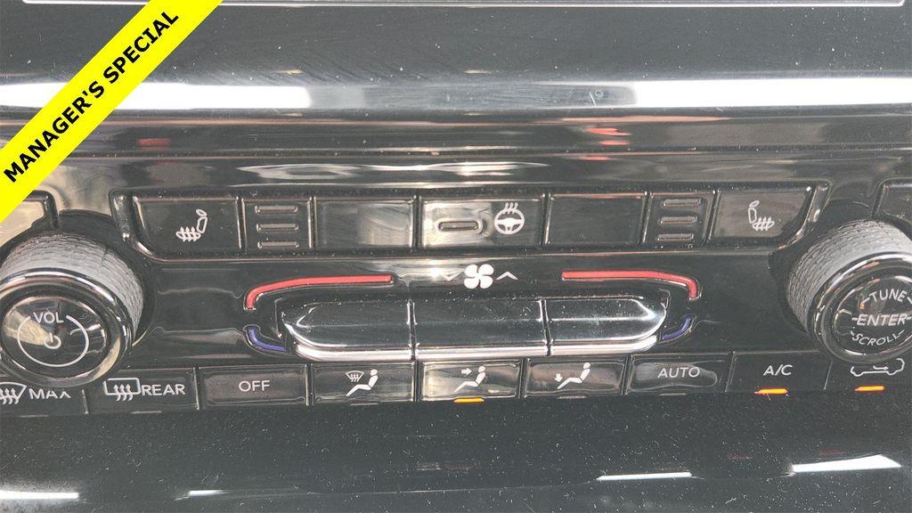 used 2023 Jeep Grand Cherokee L car, priced at $24,000