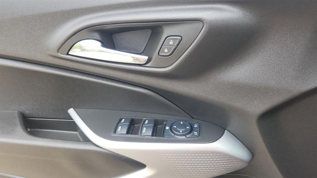 used 2025 Chevrolet Trax car, priced at $21,000