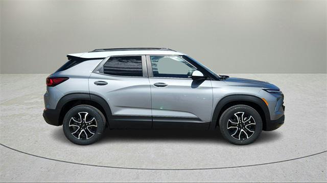 new 2025 Chevrolet TrailBlazer car, priced at $28,000