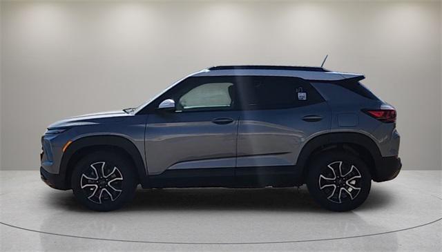 new 2025 Chevrolet TrailBlazer car, priced at $28,000