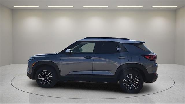 new 2025 Chevrolet TrailBlazer car, priced at $25,000