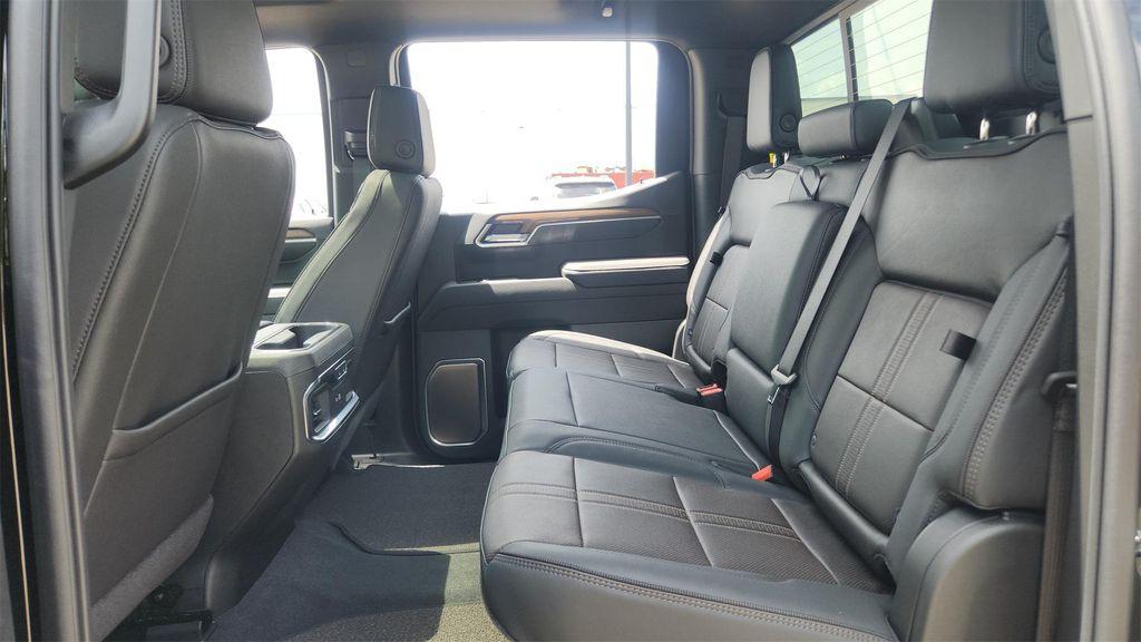 new 2025 Chevrolet Silverado 1500 car, priced at $70,000