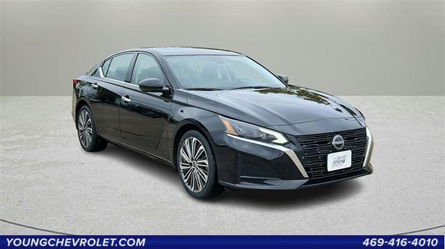 used 2023 Nissan Altima car, priced at $21,000