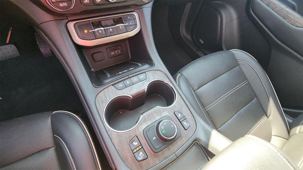 used 2023 GMC Acadia car, priced at $34,500