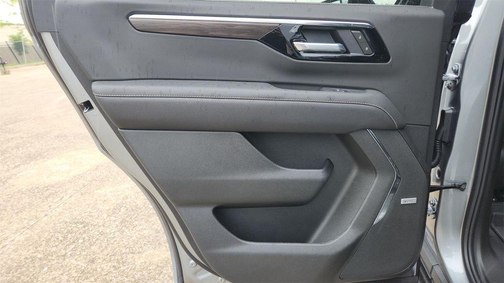 new 2025 Chevrolet Tahoe car, priced at $68,000