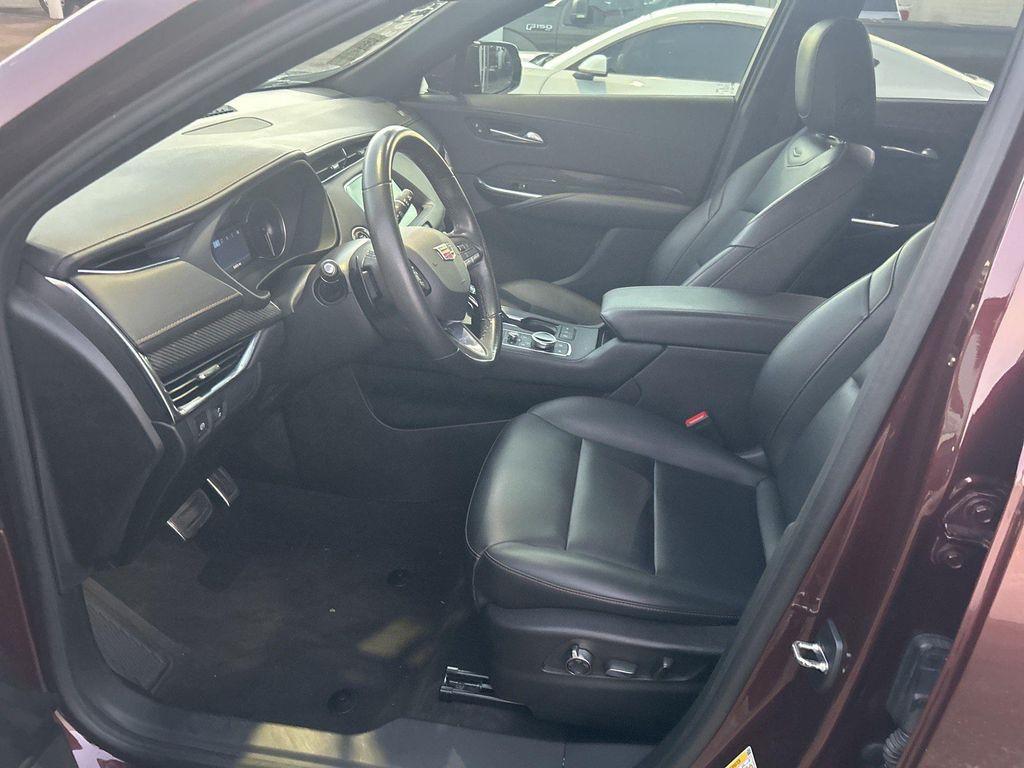 used 2023 Cadillac XT4 car, priced at $29,976