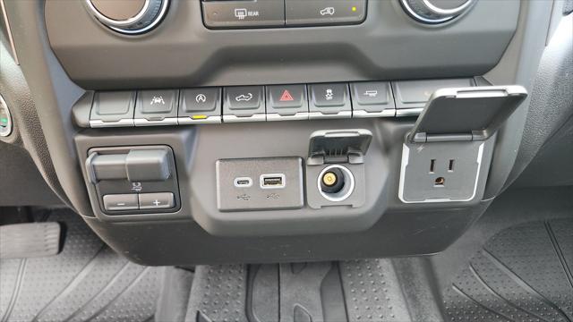 new 2025 Chevrolet Silverado 1500 car, priced at $38,000