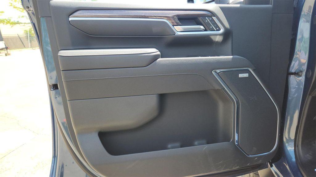 new 2025 Chevrolet Silverado 2500 car, priced at $74,500