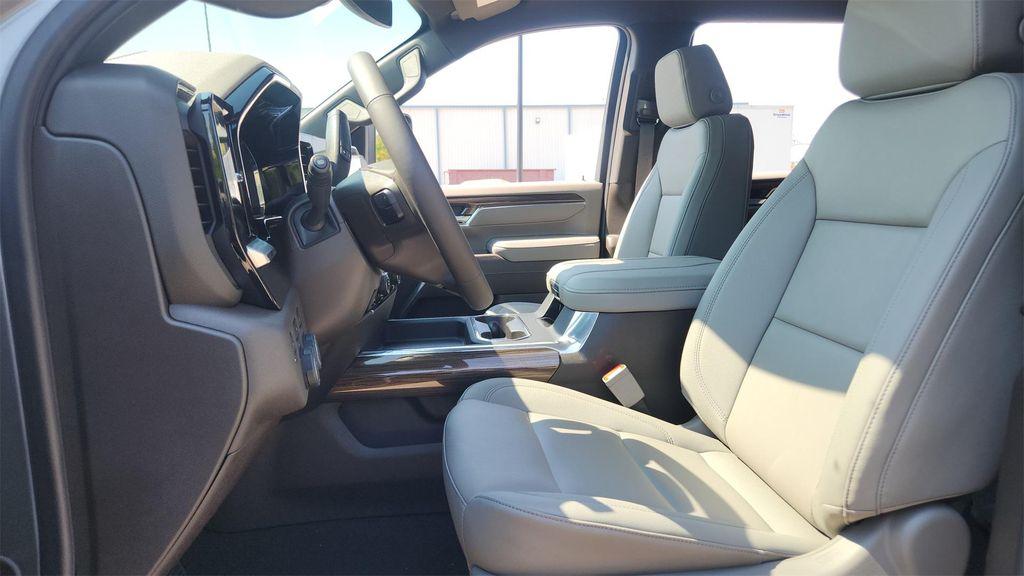 new 2025 Chevrolet Silverado 2500 car, priced at $71,500