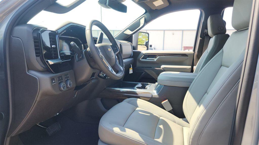 new 2025 Chevrolet Silverado 2500 car, priced at $71,500