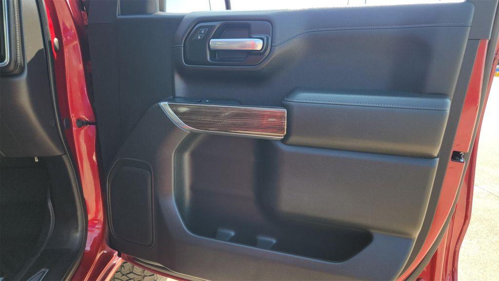 used 2021 Chevrolet Silverado 1500 car, priced at $38,000