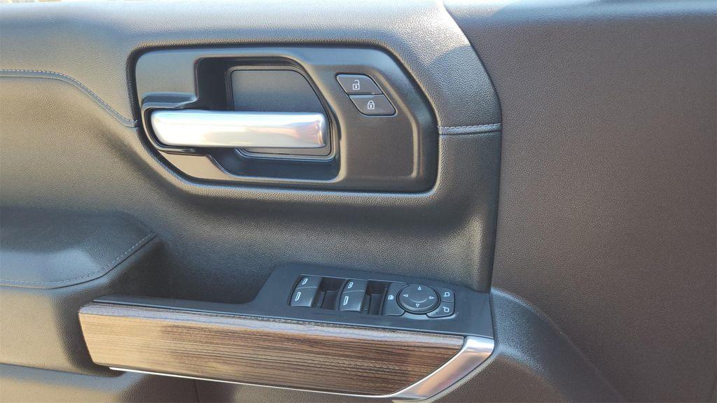 used 2021 Chevrolet Silverado 1500 car, priced at $38,000