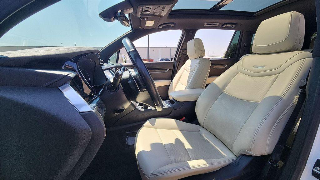 used 2020 Cadillac XT6 car, priced at $29,500