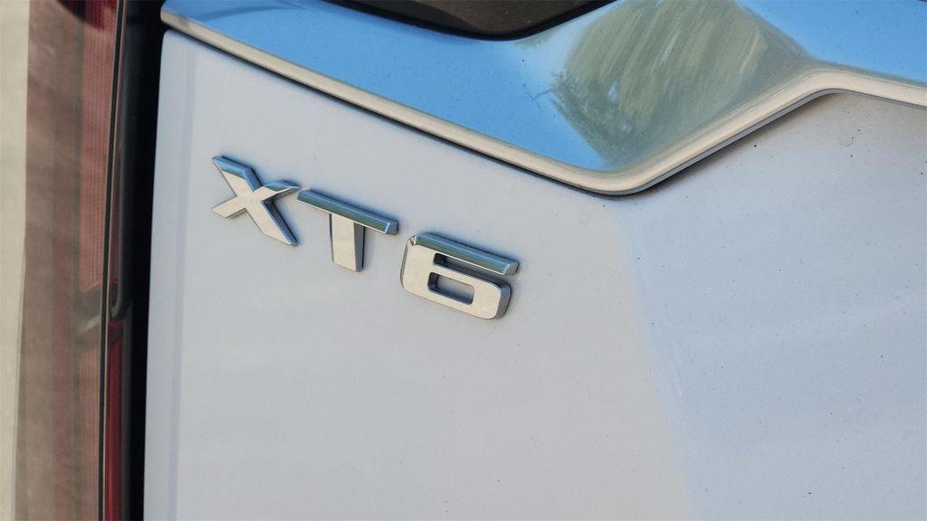 used 2020 Cadillac XT6 car, priced at $29,500