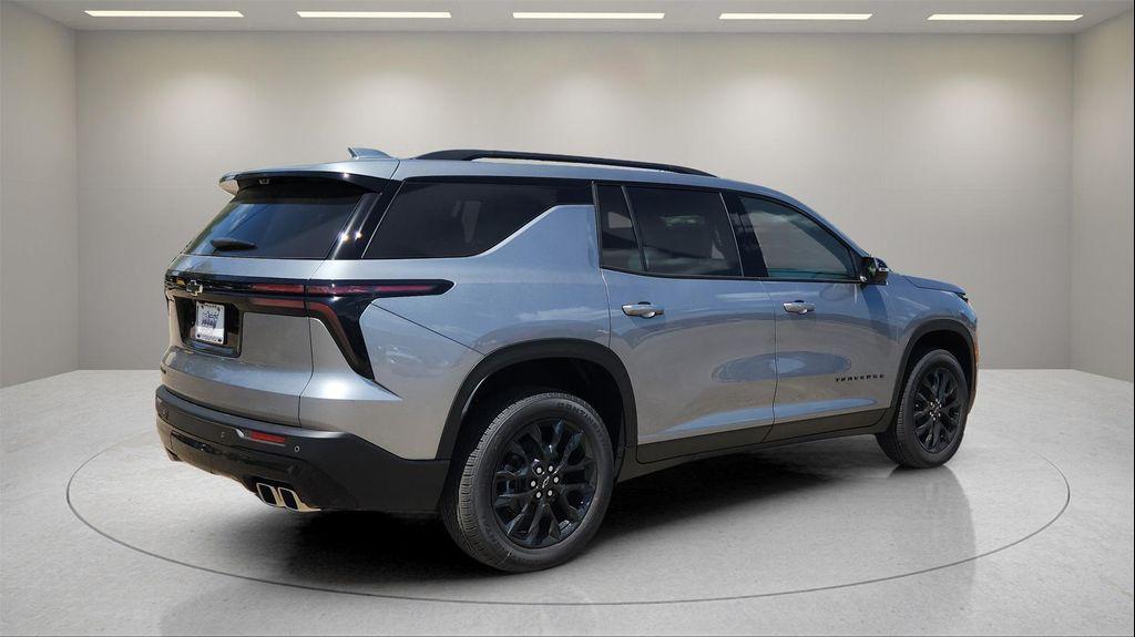 new 2026 Chevrolet Traverse car, priced at $45,500