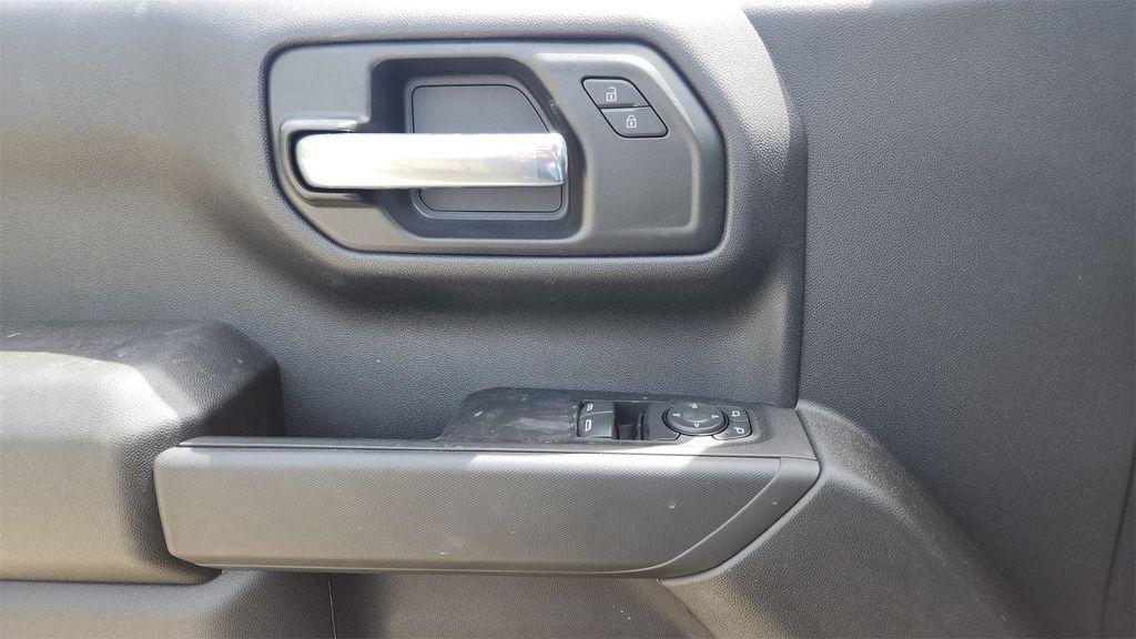new 2025 Chevrolet Silverado 1500 car, priced at $35,750
