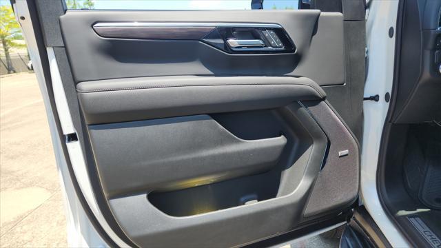 new 2025 Chevrolet Suburban car, priced at $76,500