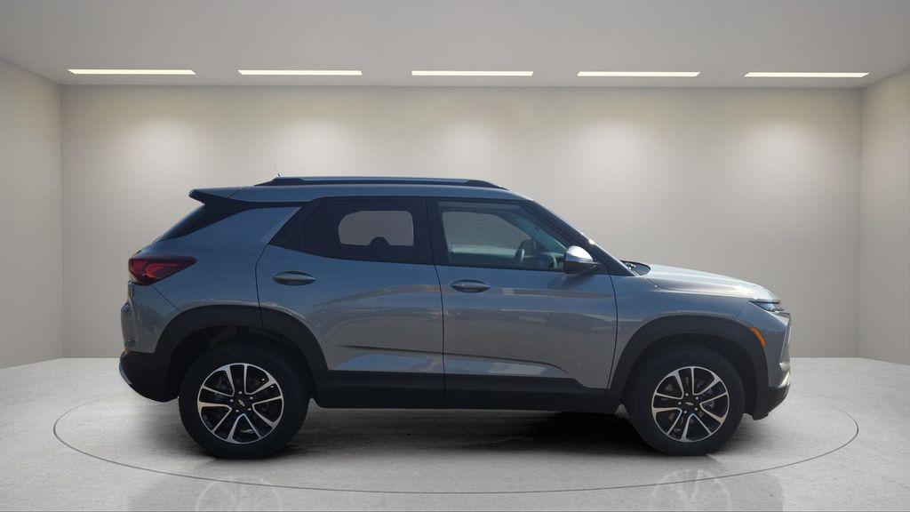 new 2026 Chevrolet TrailBlazer car, priced at $26,500