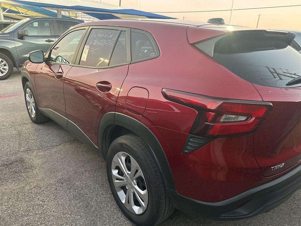 used 2024 Chevrolet Trax car, priced at $18,890