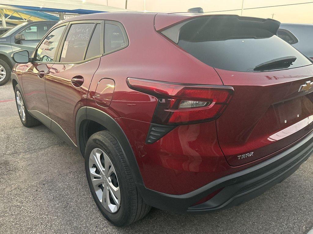 used 2024 Chevrolet Trax car, priced at $18,890