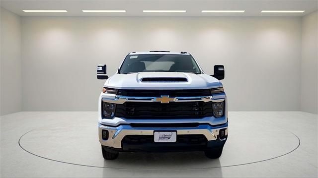 new 2025 Chevrolet Silverado 3500 car, priced at $72,000