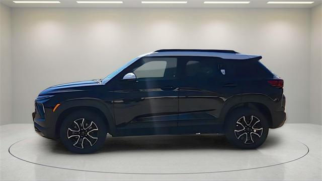 new 2025 Chevrolet TrailBlazer car, priced at $28,000