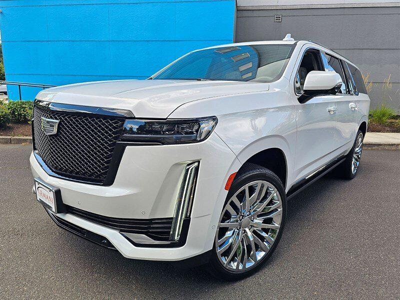used 2023 Cadillac Escalade ESV car, priced at $95,900