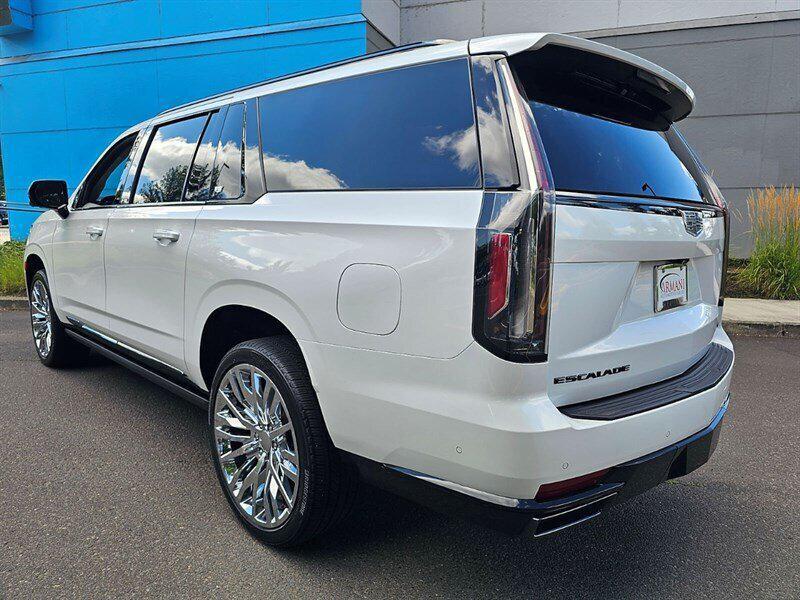 used 2023 Cadillac Escalade ESV car, priced at $95,900
