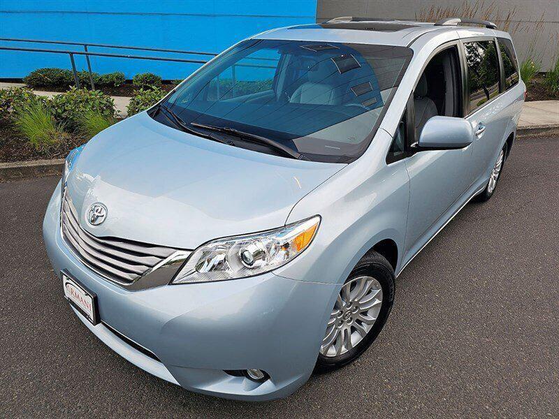used 2016 Toyota Sienna car, priced at $27,499