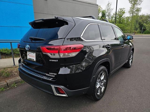 used 2019 Toyota Highlander Hybrid car, priced at $32,900