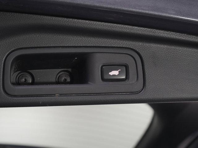 used 2022 Honda Pilot car, priced at $29,998