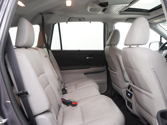 used 2022 Honda Pilot car, priced at $29,998