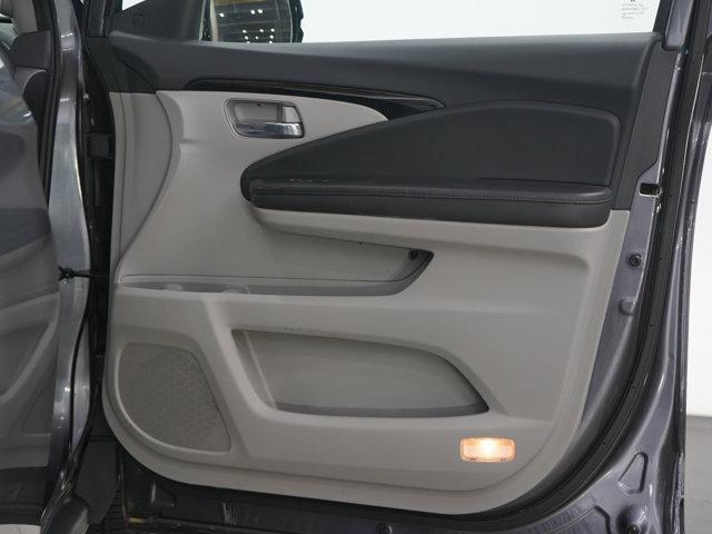 used 2022 Honda Pilot car, priced at $29,998