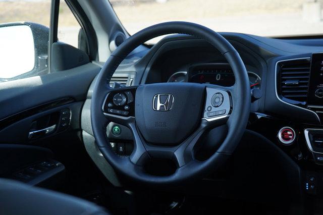 used 2022 Honda Pilot car, priced at $38,998