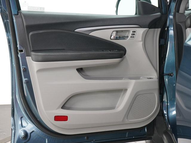 used 2022 Honda Pilot car, priced at $35,699