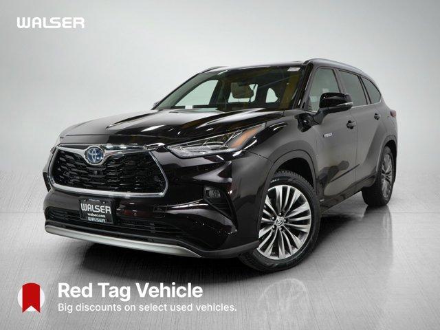 used 2021 Toyota Highlander Hybrid car, priced at $34,998