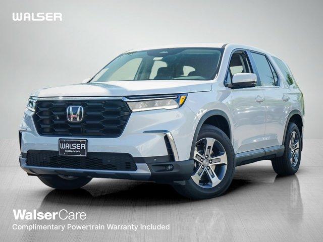 new 2025 Honda Pilot car, priced at $44,499