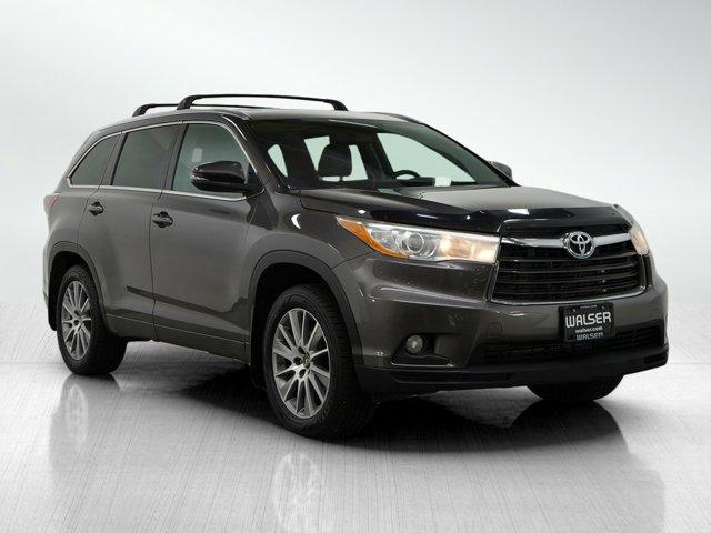 used 2016 Toyota Highlander car, priced at $19,399