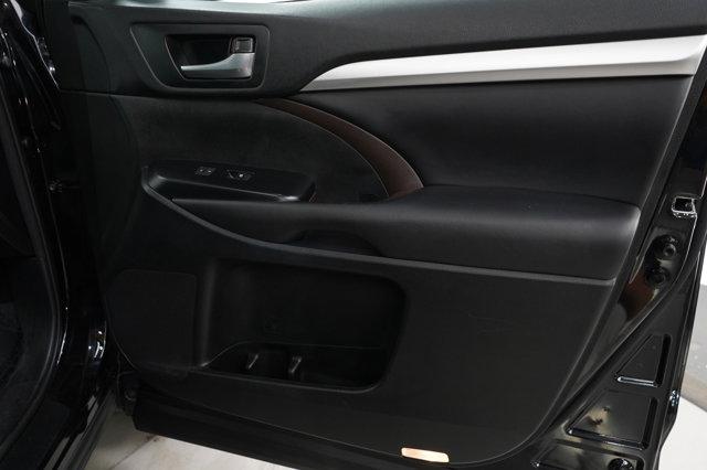 used 2018 Toyota Highlander car, priced at $24,899
