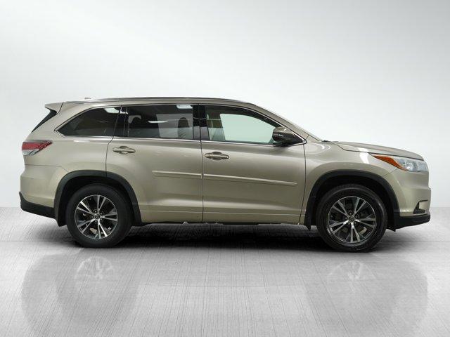 used 2016 Toyota Highlander car, priced at $17,799