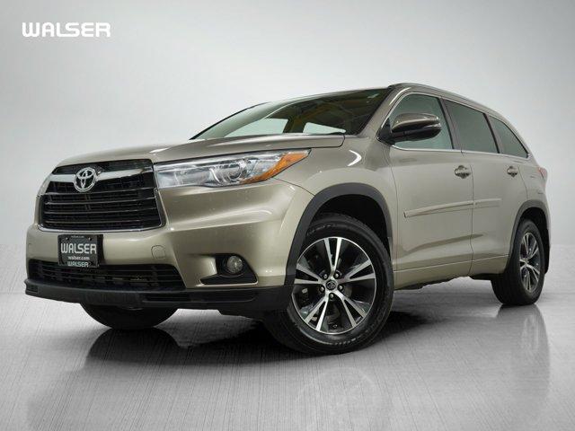 used 2016 Toyota Highlander car, priced at $17,799