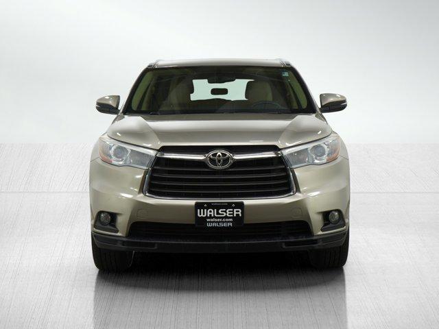 used 2016 Toyota Highlander car, priced at $17,799